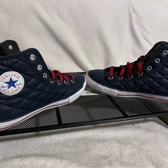 Converse shoes - Picture 7 of 7